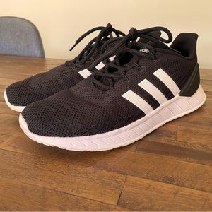 Adidas QUESTAR FLOW NXT
Mens - 10.5